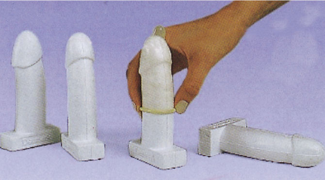 살아있는 것 같은 남성 남근 모형 시뮬레이터 12pcs 콘돔은 훈련 공구를 제공했습니다
